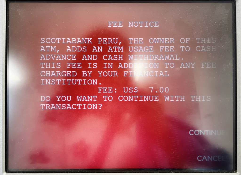 Scotiabank的ATM提領畫面，手續費金額